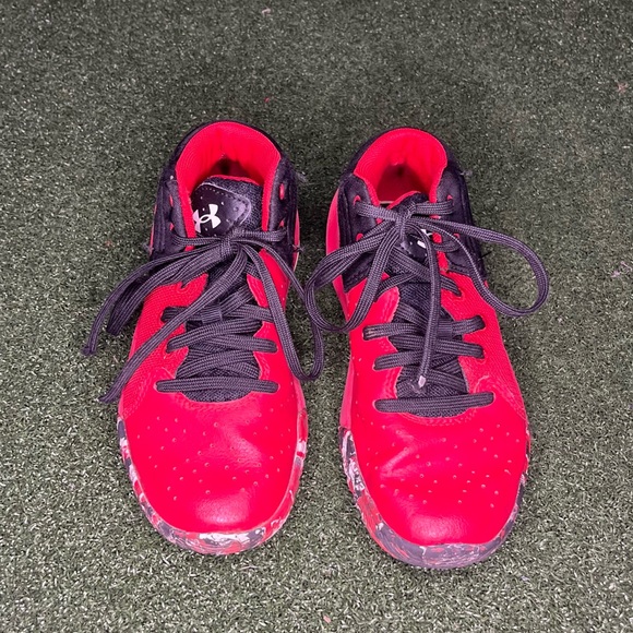 Under Armour Kid’s Jet 21 Basketball Shoes Size 13.5K - Picture 4 of 6